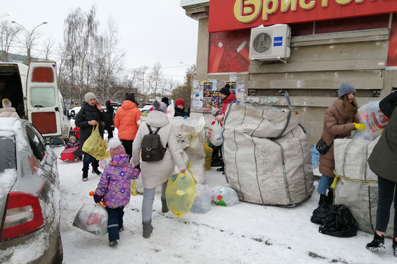 Что общего у девушек на «Лексусе» и юноши из магазина цветов?