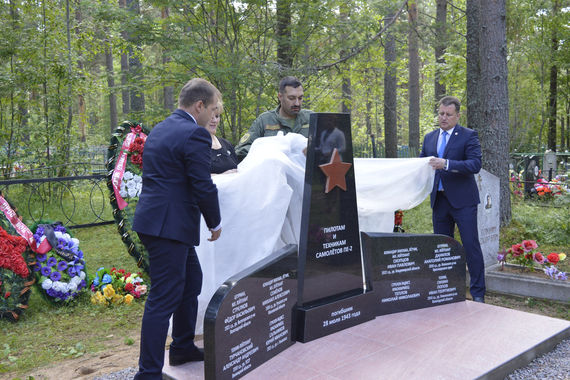 На Вологодчине открыли памятник летчикам-героям