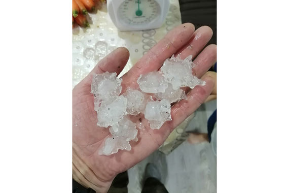 Красавино накрыло крупным градом