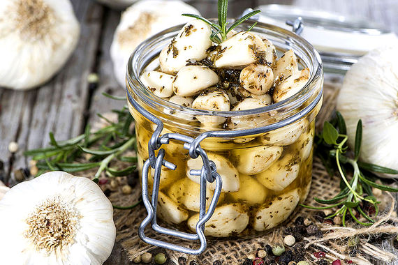Оригинальные приправы и блюда из лука и чеснока