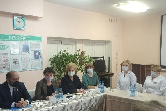В Сокольскую ЦРБ по жалобам жителей выехала делегация