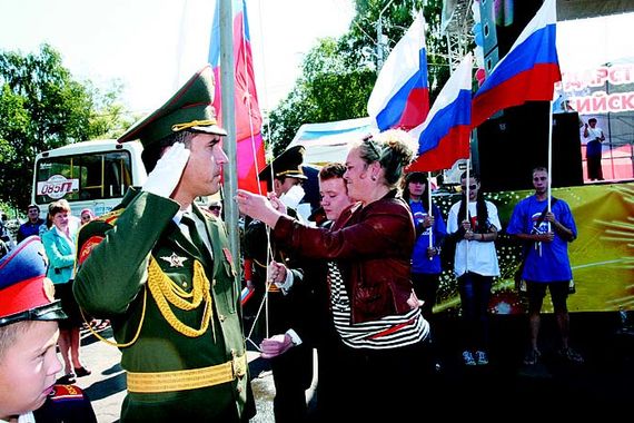 Вологодчина отметила День Российского флага