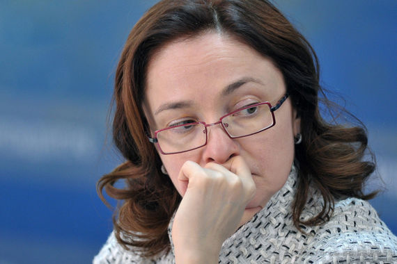Правительство и ЦБ отказались от идеи управляемой девальвации 