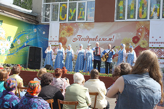 В Харовске прошел  бэби-парад, а в Вашках - конкурс на лучшую уху