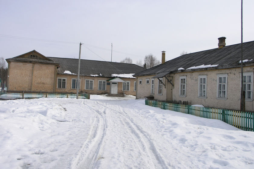 statics/upload/iblock/c67/34-ючка-школа1.jpg
